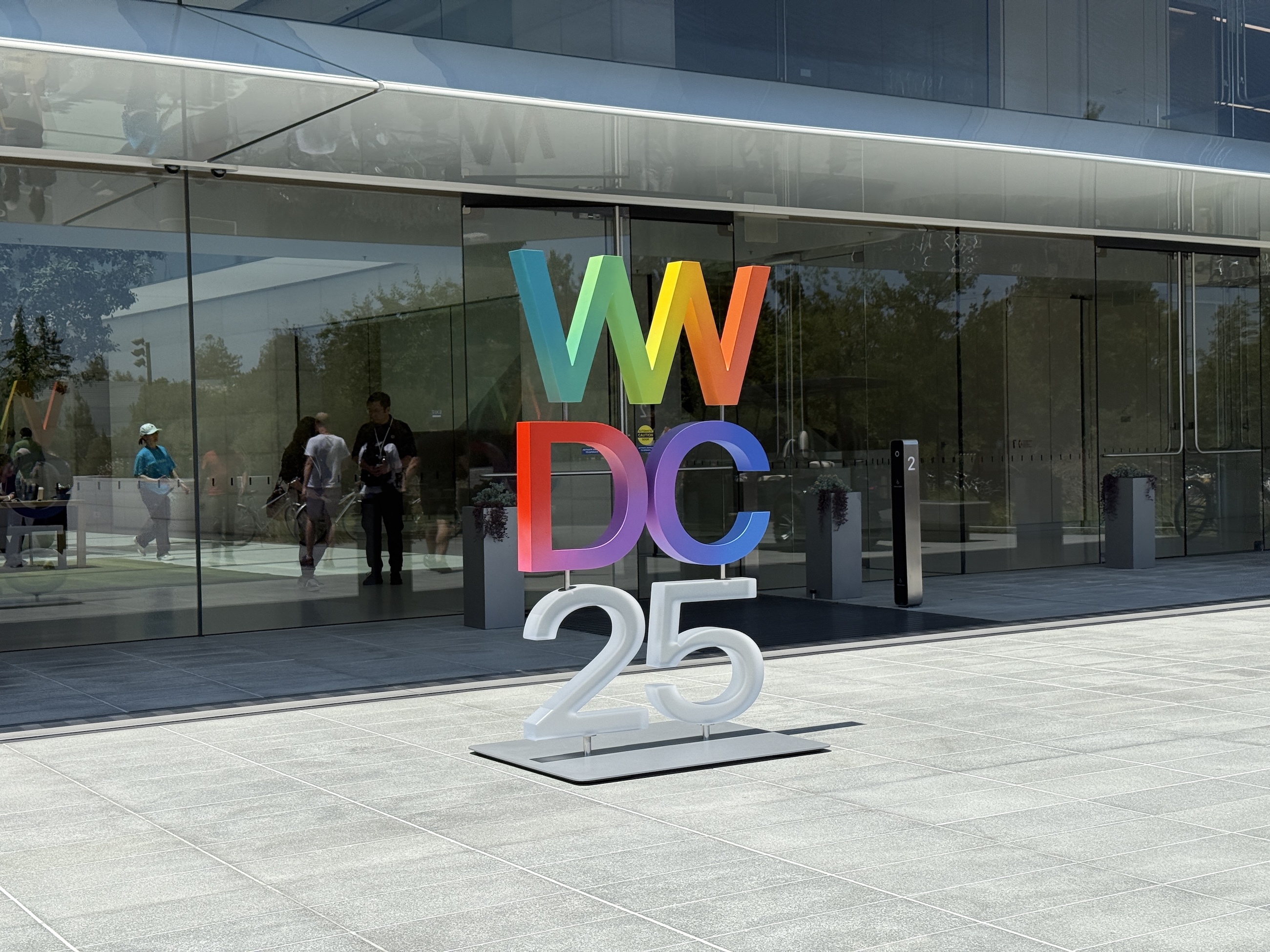Recap WWDC 2025: Fitur-fitur yang Layak Ditunggu!